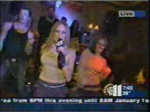 Renée Staky "Find Myself" LIVE