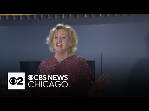 Voice of 'Golden Girls' theme song performing in Chicago