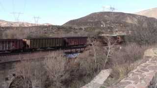 preview picture of video 'Cajon Pass - Union Pacific Coal Train at Bluecut'