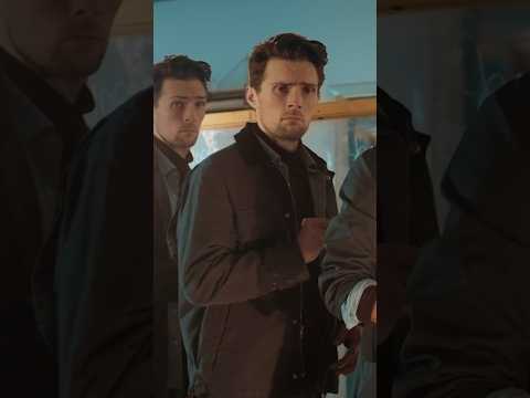 A self-obsessed scientist makes a time loop that threatens the universe.