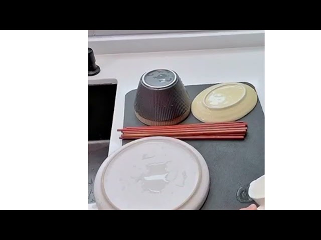 Vídeo relacionado con Tapete de secado de platos de tarot esqueleto para cocina, tapete escurridor absorbente violeta gótico y negro, almohadilla de microfibra de Halloween para mostrador y cafetería, 16 x 18 pulgadas