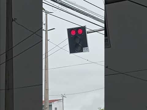Semáforos da praça da matriz a dias estão funcionando normalmente cedro Ceará