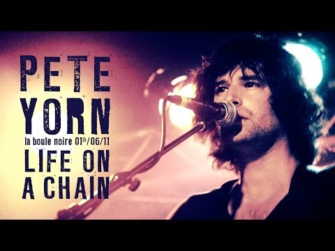 Thumbnail for Pete Yorn - Life On A Chain (live at la Boule Noire) by Pete Yorn