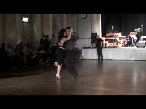  Carlos Espinoza  and  Mamié Sancy  are  dancing  to  the  tango  "  Bahia Blanca  "