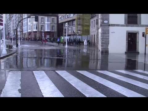 Temporal olas grandes 3 de marzo 2014 Gijón