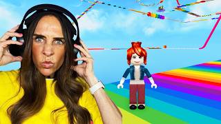 Download lagu TEACHING MY MOM HOW TO PLAY ROBLOX 😂 mp3