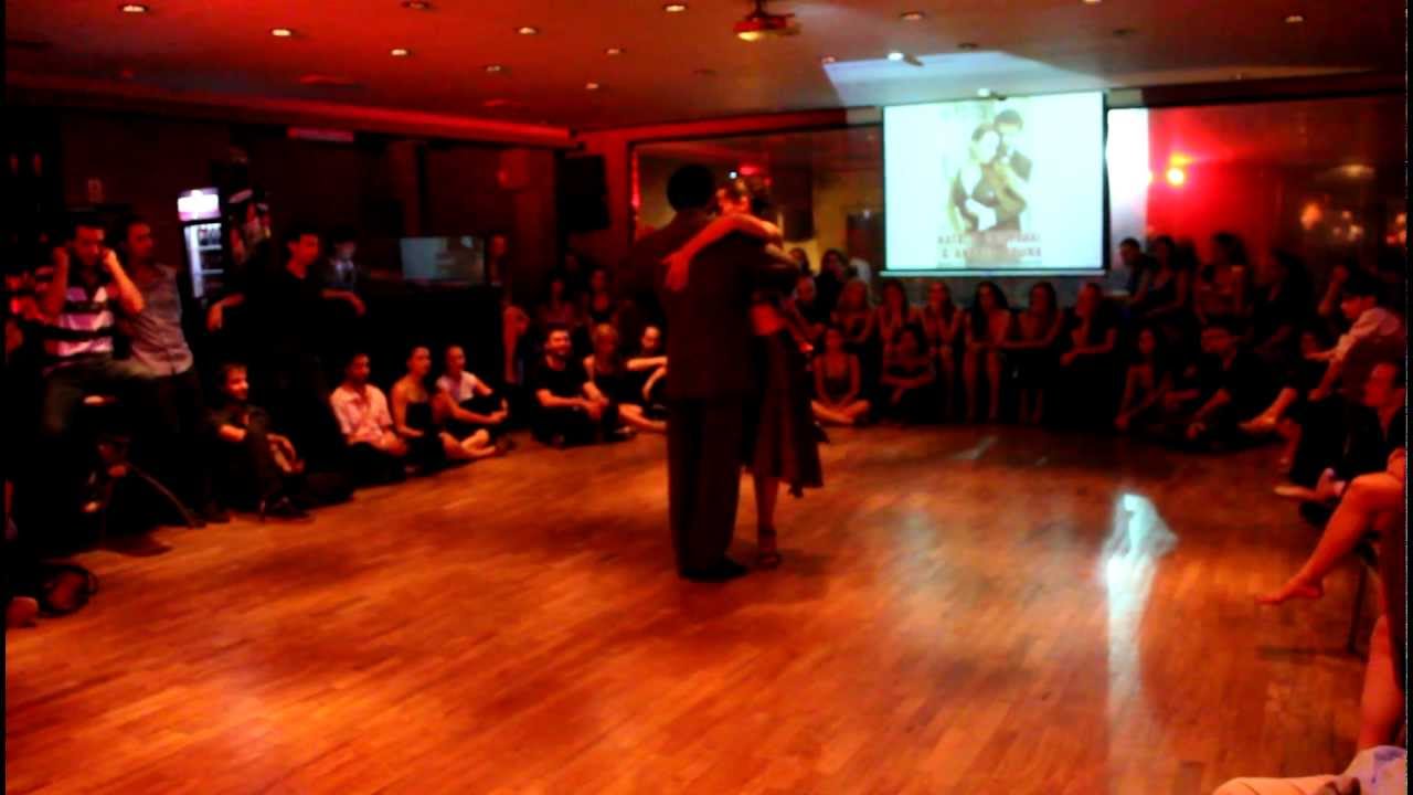 Andrés Molina & Natalia Cristobal  - El Yeite Tango Club - (01) Maleza
