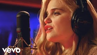 Sky Ferreira - Easy (Music From The Motion Picture &quot;Baby Driver&quot; - Official Video)