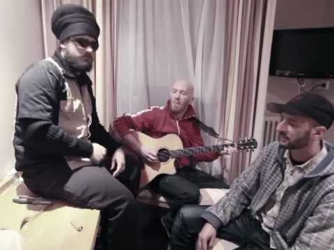 Ilements Brahim & Kubix - acoustic reggae freestyle at the Hostel