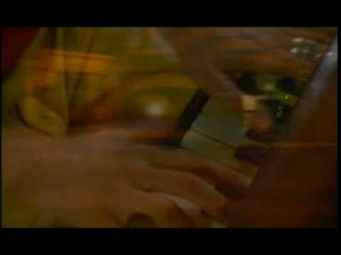 Grammatik/Fenomen feat. Leszek Możdżer - "Każdy ma chwile" (official video)