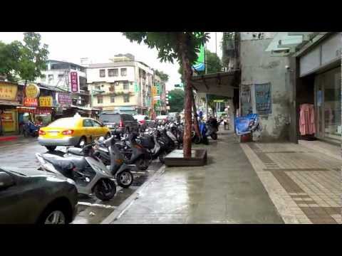 Taiwan urbana: cidade de Taipei (perto da estação MRT Nanjing East Road)