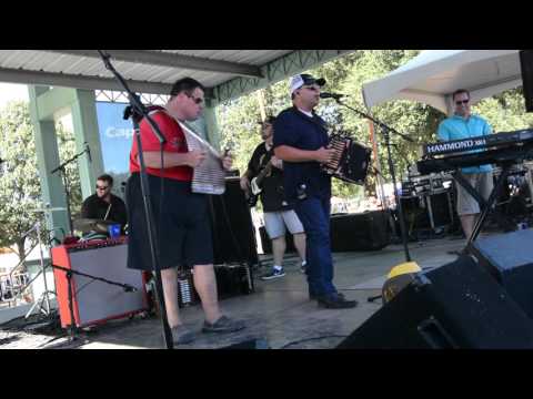 Live And Local Acadiana - Travis Matte and the Kingpins at Fetsival Acadiens et Creoles