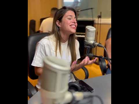 Bésame Bonito - Eugenia Quevedo