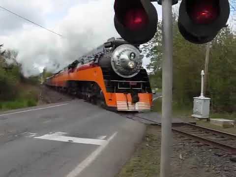 (#1 most viewed train) SP 4449 crossing at  Roberts, Oregon
