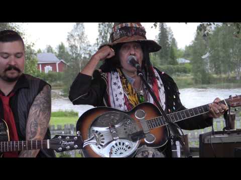 Andy McCoy Iisveden rantapaviljongilla 24.7 2015