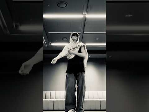 𝘽𝙪𝙯𝙯𝙞𝙣 #StrayKids #스트레이키즈 #현진 #Hyunjin #YouMakeStrayKidsStay