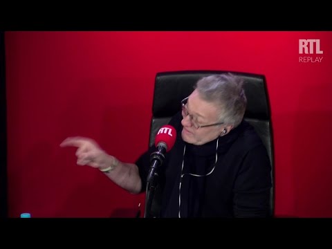 Arielle chante "Les Parisiennes"