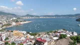 preview picture of video 'Vista panorámica de Acapulco desde Hotel Casa Blanca.'