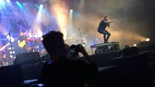 Papa Roach - Traumatic (LIVE DEBUT/FRONT ROW)