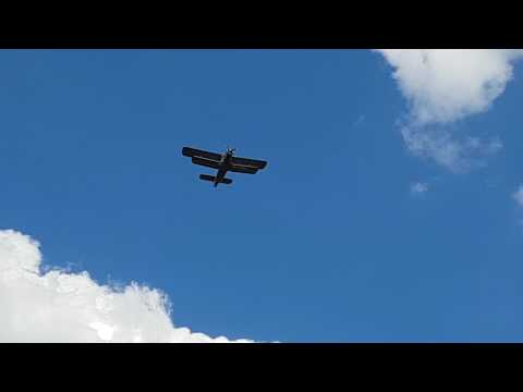 Antonow AN2 Doppeldecker Rundflug Flugplatzfest Oerlinghausen Juni 2017