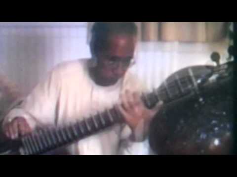 GREAT BEENKARS-Ustad Zia Mohyuddin Dagar on rudra veena-raag khamboji