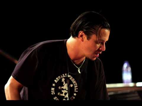 Mike Patton & Sepultura - Procura o cara