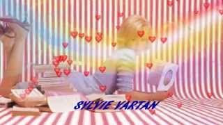 SYLVIE VARTAN   Les cheveux au vent