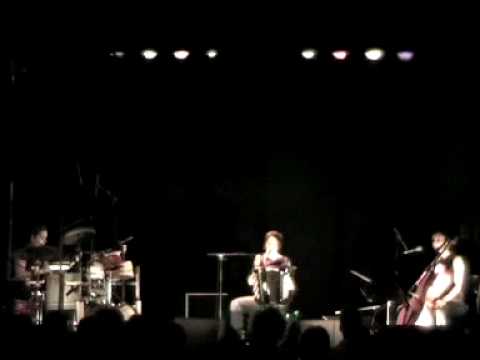 "Merde l'amour" by Steffie Van Cauter (2009)