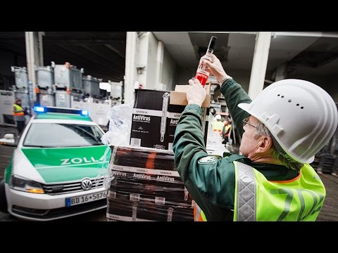 Giftige Plörre: Zoll vernichtet 8.000 Liter Wodka