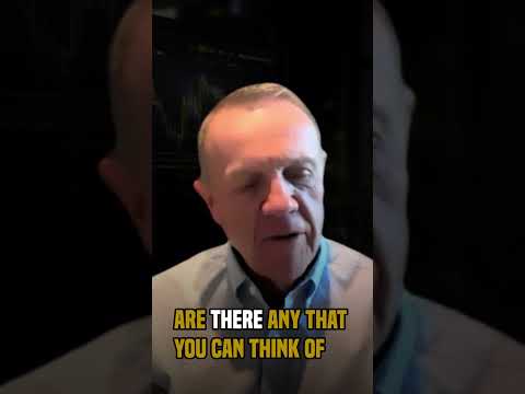 Vanguard’s brand power vs. Robinhood’s stumble — how simplicity built (and broke) investing icons.