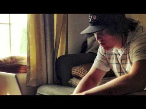 Make The Crowd Go vs Attack (Make The Crowd Attack) - King Of The Hill