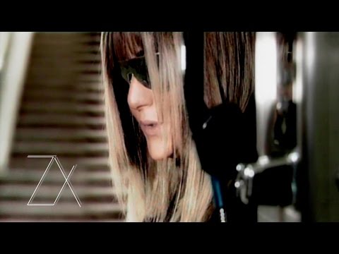 Zülfiyyə Xanbabayeva - Ayrılığa Dözərəm (Rəsmi Musiqi Videosu)