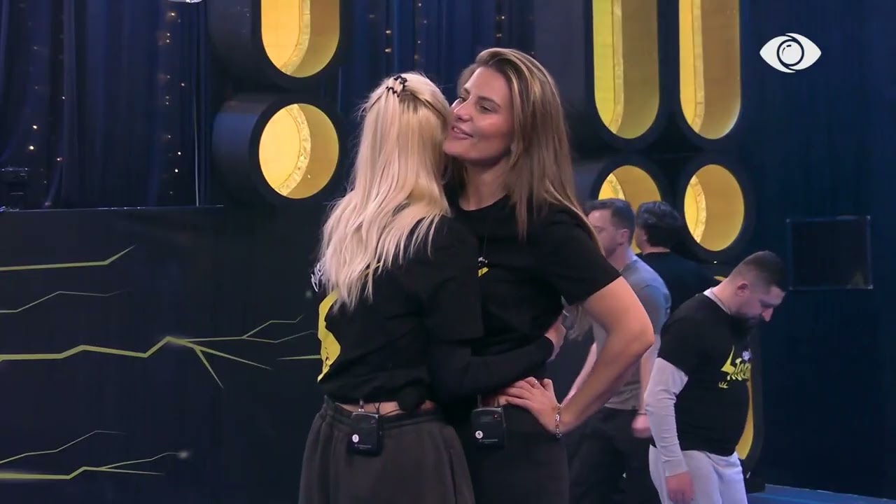 “Të gjitha i bën për lojë…”/ Gjesti debaton me Valbonën: Më vjen keq