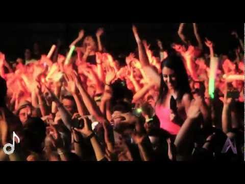 Avicii - Fade Into Darkness / You've Got the Love Remix - Live at the Phoenix Convention Center