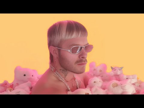 Johnny Larry - BOOTY