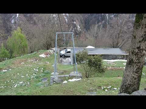 Private Luftseilbahn Verdasio Talfahrt Hersteller Lasso - private cable car Switzerland