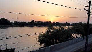preview picture of video 'Rasarit de soare in Delta Dunarii,brat Sulina, iunie_2011.mpg'
