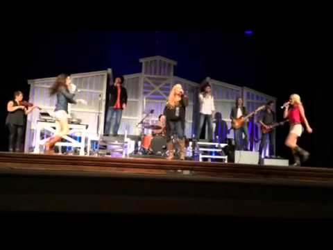 Live from Nashville 9-15-14 featuring Janelle Arthur American Idol top 5 finalist season 12 !