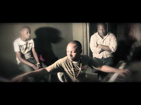 Grandmastatek - In the Studio with Rojo Mo Making Barua kwa Msanii