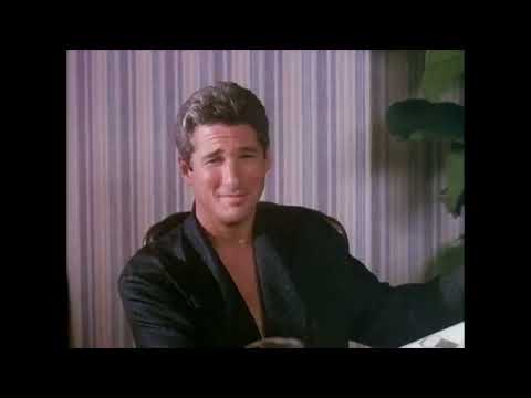 Pretty Woman official trailer still of Julia Roberts and Richard Gere in Beverly Hills
