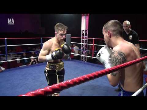 EBA BOXING 26/11/2016 - Lee Hallett vs Shane Govan