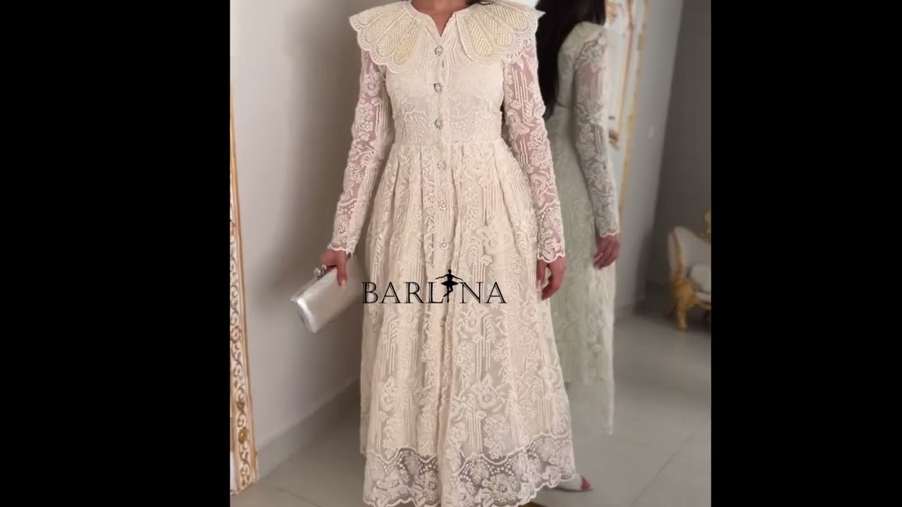 A soft dress with lace details and front buttons - XXL