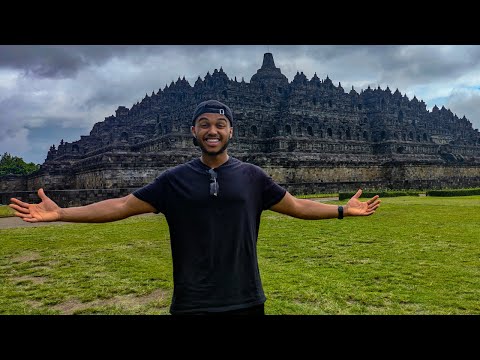 We Visited One Of The Seven World Wonders! (JAVA) |  Indonesia Weekvlog 1