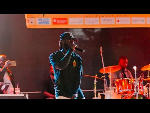 Neellzy Drighe performing life at the Afrikan Tag Düsseldorf (Germany) ￼