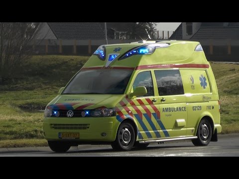 A1, 2x Silverline Ambulance 02-129 Heerenveen naar melding en ziekenhuis