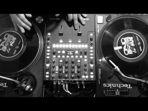 Scratch DJ session with David Barese of Dienvy and JammText