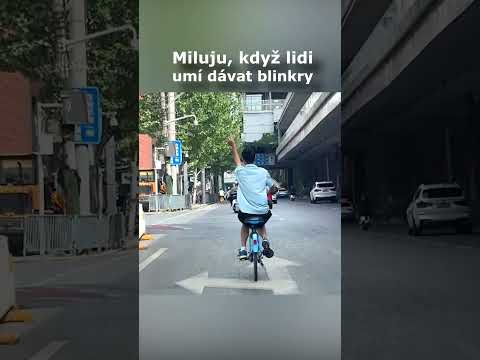Haha 🤣 To je týpek 🤣 #srandamusibyt #cyklistika #zabava #humor #cz #kolo #blinkr #vtipnevideo #vtip