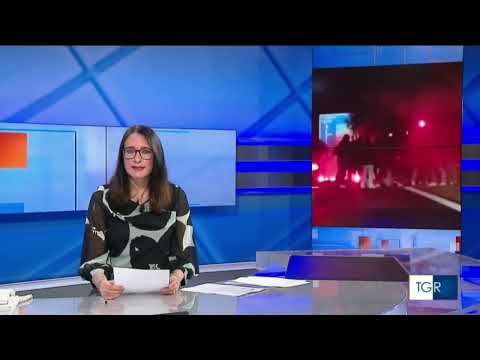 Reggiana-Modena 1-0 Serie B 2025-26 with clashes between ultras fans before the derby - TGR E.Rom...