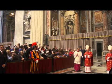Mass procession - Pope Benedict XVI