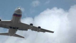 preview picture of video 'Spotting at Adler: Ilyushin IL-96-300 President'